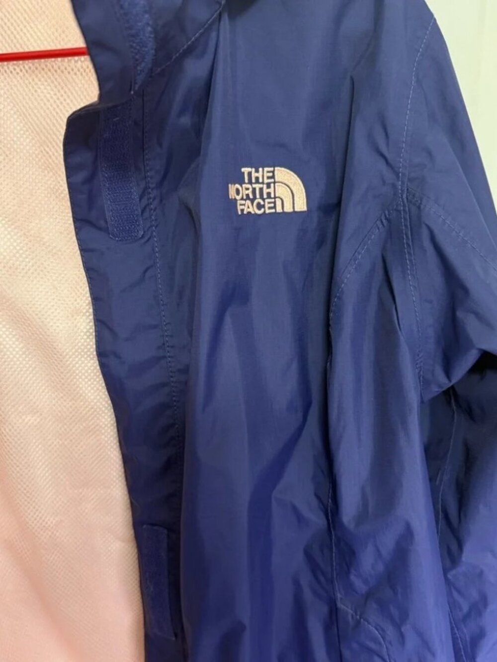 The North Face Women's Navy and Coral Windbreaker in size L - Picture 6 of 11